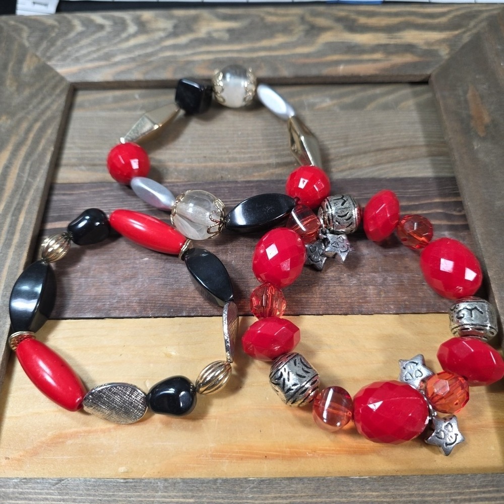 beaded‎ bracelet women costume jewelry Lot Of 3